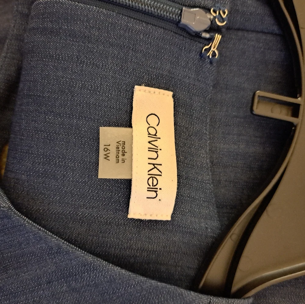 Calvin Klein dress - Picture 3 of 9